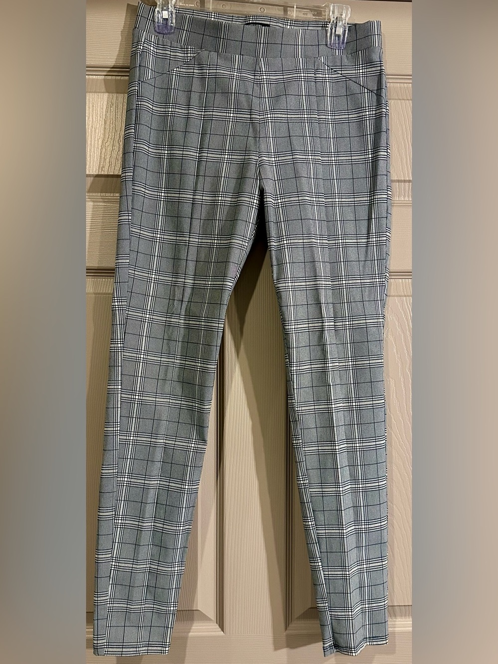 Simply Vera Vera Wang Gray and Black Plaid Skinny Pants
